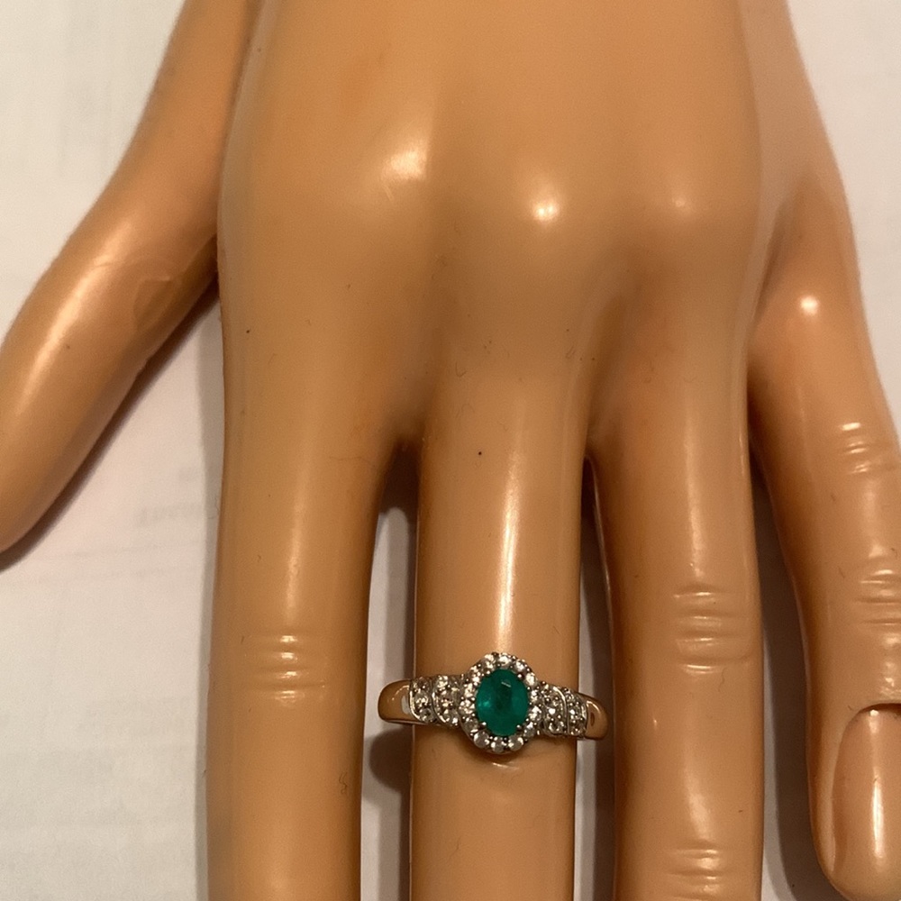 EMERALD RING, SIZE 7 - Picture 1 of 9
